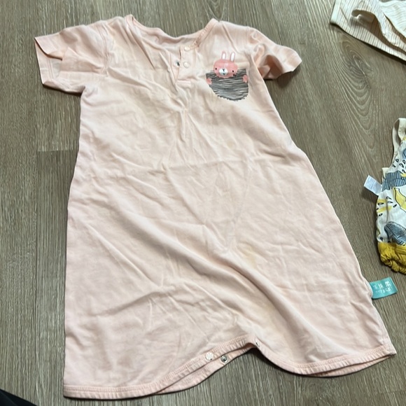 13 pairs of pajamas - Picture 6 of 11